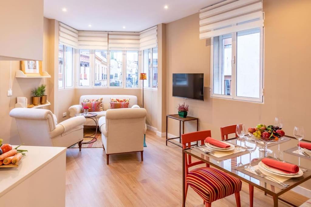 Plaza Nueva Deluxe Suite By Valcambre Севілья Екстер'єр фото