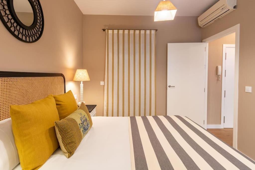 Plaza Nueva Deluxe Suite By Valcambre Севілья Екстер'єр фото